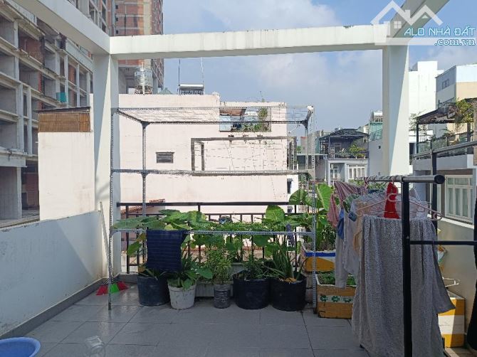 CÁCH MẶT TIỀN 30M - 4 TẦNG ĐỀ THÁM CÔ GIANG QUẬN 1 DT: 3.8*8M- 7 TỶ 7 - 8
