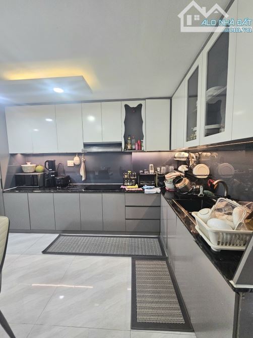 AN BÌNH - QUẬN 5 - SÁT MT - GẦN 70M2 - 5 TẦNG SIÊU ĐẸP - 7PN-7WC-  HCĐ. Giá 13.2 tỷ TL mạn - 8