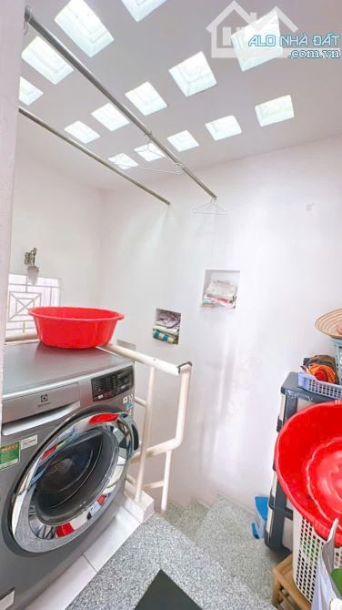 Bán nhà 4 tầng kiên cố Đoàn Văn Bơ Q.4 chỉ nhỉnh 3Tỷ - 8