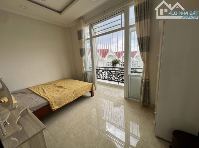 bán nhà phường 4 đà lạt gồm 4 phòng ngủ giá 6,5  tỷ - 8