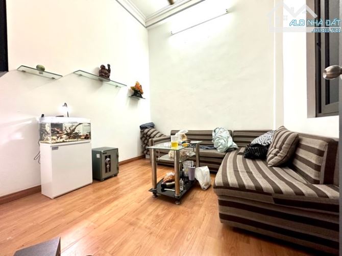 Tôn Thất Tùng, trung tâm, lô góc, gần Đại học Y, 39m2, chào 9 tỷ 6 - 8