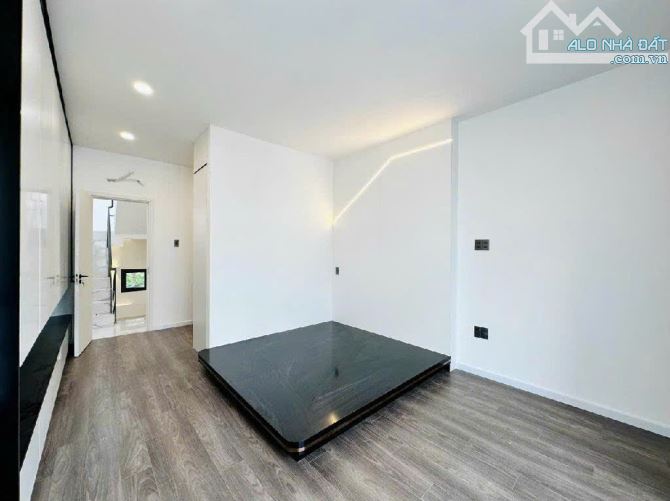 "Nhà phân lô vip 3 tầng 45m2 vuông vức ngay lê đức thọ Ô tô tránh – rộng 5m chỉ 6 tỷ - 8