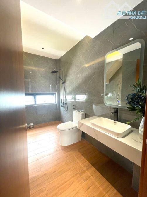 "Nhà phân lô vip 4 tầng ngay Lê Đức Thọ 2 mặt hẻm trước sau 4x12 vuông vắn HXH 7m thông th - 8