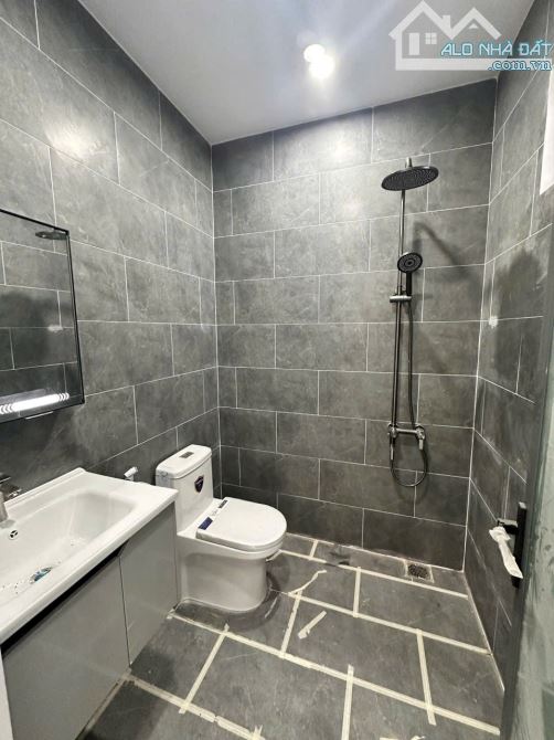 BÁN CẶP NHÀ ĐẸP ĐANG HOÀN THIỆN CẦU KÊNH TÀ BEN - CÁCH TUYẾN TRÁNH XUYÊN Á 100m  - Dt : 5x - 8