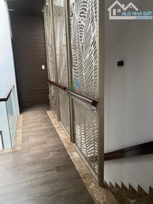 BÁN NHÀ TOÀ 5 TẦNG ĐƯỜNG NGUYỄN CHÍ THANH CHỦ XÂY TÂM HUYẾT - 8