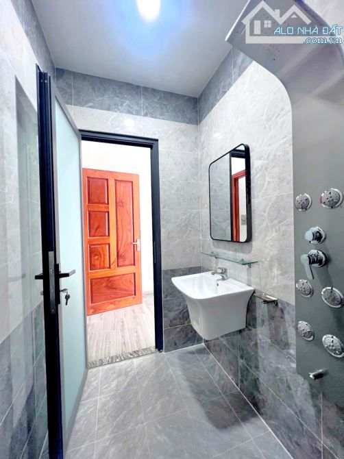 8.7 tỷ - SIÊU PHẨM Nhà mới 5 tầng, gần Cc 4S Linh Đông Thủ Đức - 8