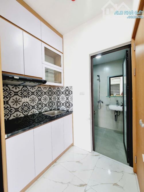 Bán Nhà Dòng Tiền Ngõ Hoàng Văn Thái 6 Tầng 18 Phòng Khép Kín Mặt Tiền 5,2M - 8