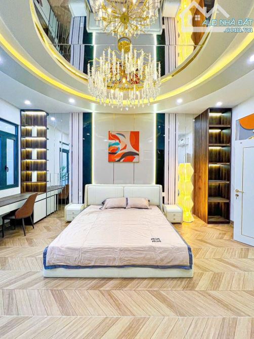 Bán nhà 2 lầu trục chính đường D1 KDC Hồng Loan . Giá 7,5 tỷ - 8