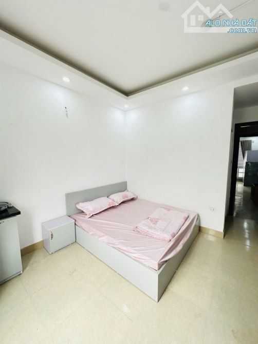 Nhà Quan Nhân , vị trí đẹp thang máy 6 Tầng - 8