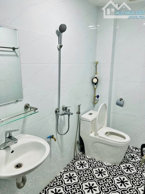 TOÀ CCMN TRUNG KÍNH - 9 PHÒNG - FULL KHÁCH – DÒNG TIỀN ỔN ĐỊNH 50TR/THÁNG - 8