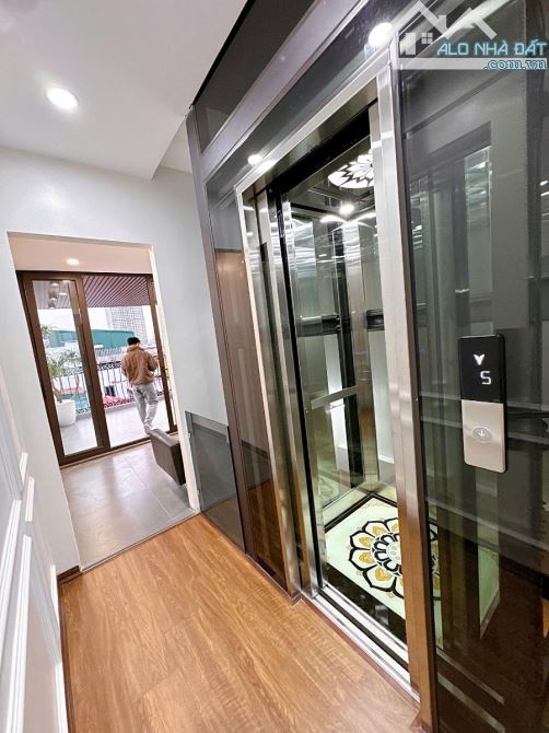 Bán nhà Vạn Phúc: 41m2, 5 tầng, ô tô ngủ trong nhà: 10,6 tỷ - 8