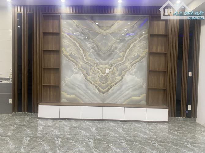 Siêu phẩm căn góc 3,5 tầng cực đẹp mặt đường kinh doanh, buôn bán gần trung tâm quận Kiến - 8
