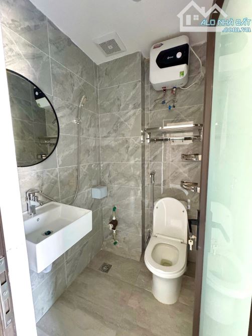 Cho Thuê CCMN 241 Ngõ Chợ Khâm Thiên  30m2 Studio Gác Xép Ban Công Giặt Riêng Thang Máy - 8