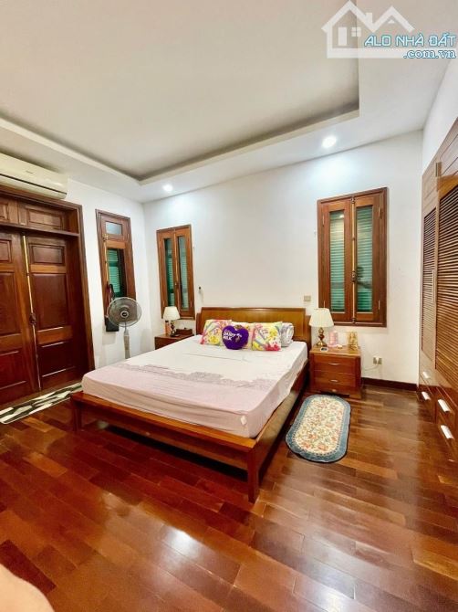 CHÍNH CHỦ BÁN NHÀ MẶT NGÕ ĐƯỚNG LẠC LONG QUÂN DT 52M2, 6 Tầng, Mt 4.1M - 9