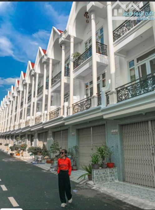 bán nhà phường 4 đà lạt gồm 4 phòng ngủ giá 6,5  tỷ - 9