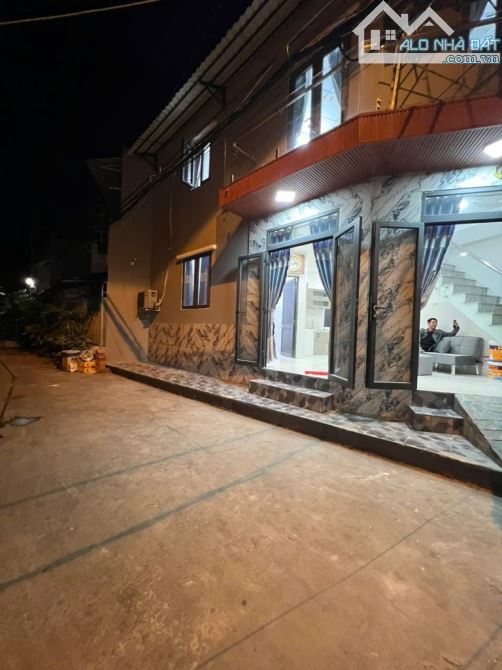 Bán nhà đường Tỉnh Lộ 10, ngay cạnh Tên Lửa, 2 tầng, 4 tỷ hơn TL - 9