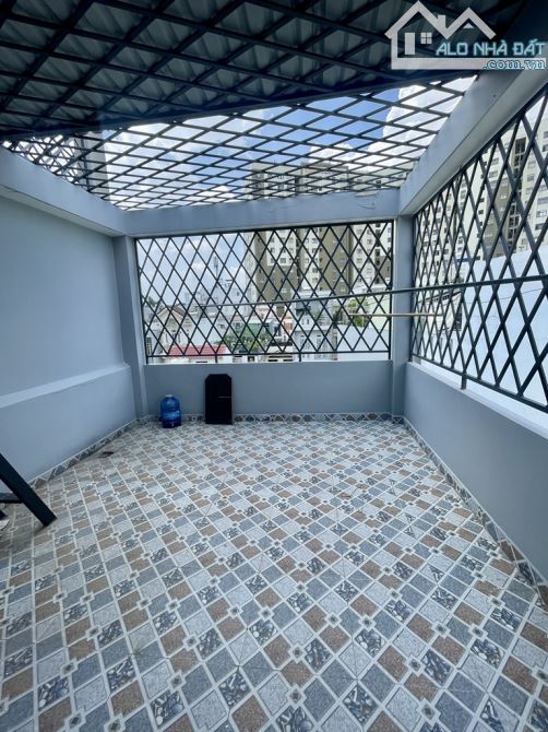 NHÀ ĐẸP TẶNG TOÀN BỘ NỘI THẤT- NGAY BỆNH VIỆN BÌNH TÂN- HƯƠNG LỘ 2 -DT: 4*16.5M- 6.4 TỶ - 9