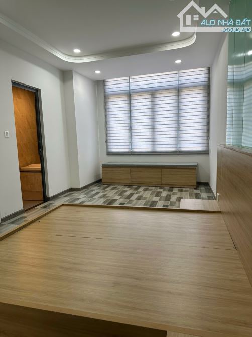 BÁN NHÀ 5 TẦNG NGANG 5,5M CÓ THANG MÁY TRUNG TÂM PHỐ BIỂN NHA TRANG GẦN CHỢ XÓM MỚI - 9