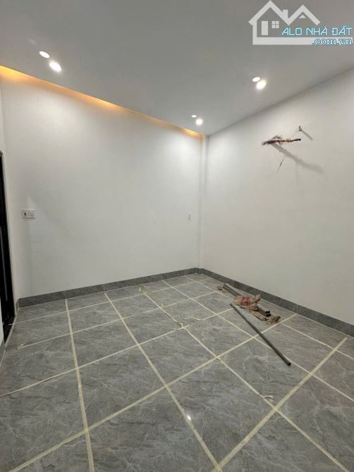 BÁN CẶP NHÀ ĐẸP ĐANG HOÀN THIỆN CẦU KÊNH TÀ BEN - CÁCH TUYẾN TRÁNH XUYÊN Á 100m  - Dt : 5x - 9