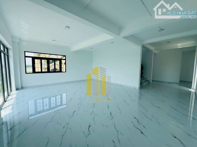 BIỆT THỰ VĂN PHÒNG SÀN TRỐNG GIÁ 90 TRIỆU - THANG MÁY - 9