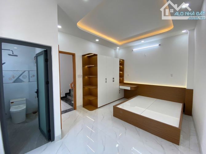 SIÊU PHẨM 5 TẦNG 105M2– NGANG 5.2M – NHÀ MỚI LUNG LINH – HẺM XE TẢI – KHU VIP AO ĐÔI  SỔ N - 9