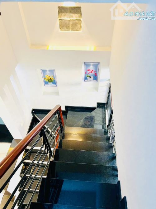 BÁN NHÀ CĂN GÓC HẺM XE HƠI EMART PHAN HUY ÍCH — 4,3x11m — 2 TẦNG BTCT — CHỈ 4 TỶ 9 NHỈNH - 9