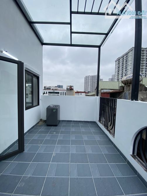 BÁN GẤP TÒA NHÀ CCMN ĐƯỜNG QUAN NHÂN. 160M2 - 8 TẦNG. THANG MÁY. 21 CĂN HỘ CHO THUÊ. - 9