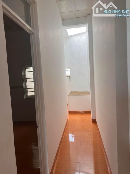 Bán nhà TDC Vĩnh Trường view biển 1 trệt 1 lầu, sân thượng: Dt: 56,1( ngang 4m nở hậu 4,4m - 9