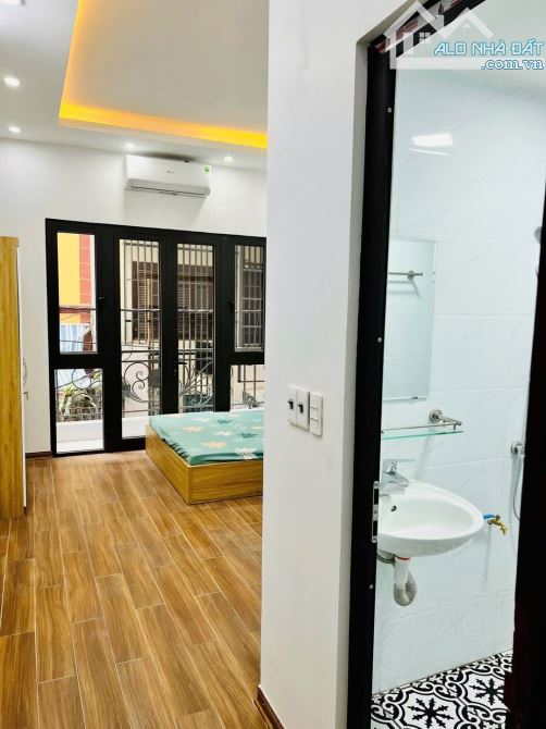 TOÀ CCMN TRUNG KÍNH - 9 PHÒNG - FULL KHÁCH – DÒNG TIỀN ỔN ĐỊNH 50TR/THÁNG - 9