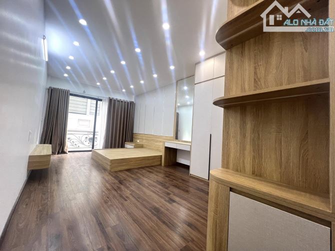 Bán nhà Phùng Chí Kiên, 44m2, 6 tầng, thang máy, ô tô vào, 15.8 tỷ - 9