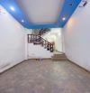 Cho thuê nhà nguyên căn ngõ 111 Giáp Bát 4 tầng x 35m2, 5 ngủ, 10.5tr ở gđ, nhóm