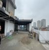 Cho thuê nhà phố Nguyễn Khánh Toàn, Diện tích 200m2 x 2 tầng, Mặt tiền 17m