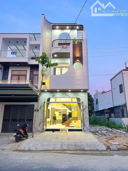 Bán Gấp Nhà 2Lầu Cao Cấp Đường D4 Kdc Hồng Loan, Cần Thơ