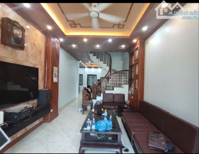 BÁN NHÀ MẶT ĐƯỜNG HƯNG PHÚC, Ô TÔ TRÁNH, VIEW HỒ, NHÀ MỚI Ở LUÔN, SỔ ĐẸP