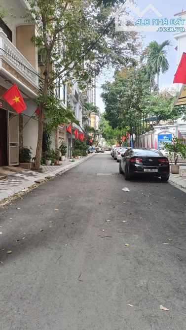 BÁN NHÀ HOÀNG QUỐC VIỆT 59m2. 2 THOÁNG - 2 Ô TÔ TRÁNH + VỈA HÈ KINH DOANH ĐỈNH - 5