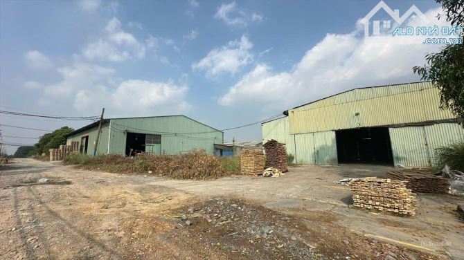 Bán nhà xưởng 2400m2 giá rẻ hơn bank đinh giá, Hố Nai 3, Trảng Bom, 7 tỷ 990