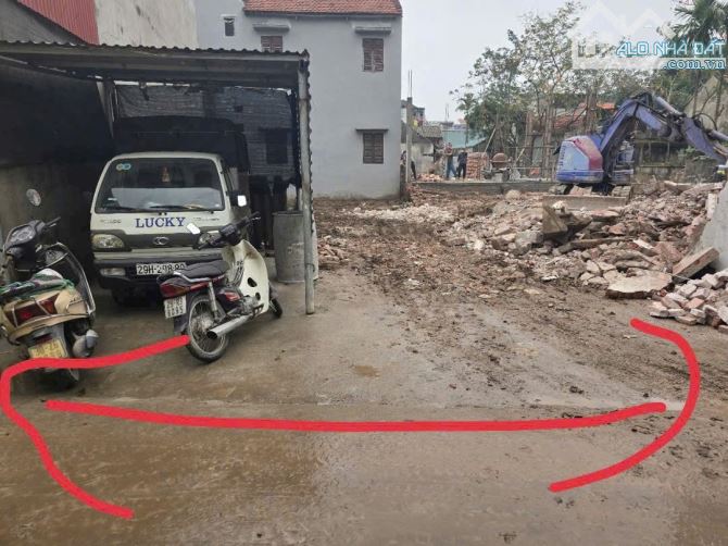 Đất Thôn 3 Vạn Phúc Thanh Trì ô tô vào 78m mt 4m 60tr/m cách 100m ra đường chính. Sổ vuông