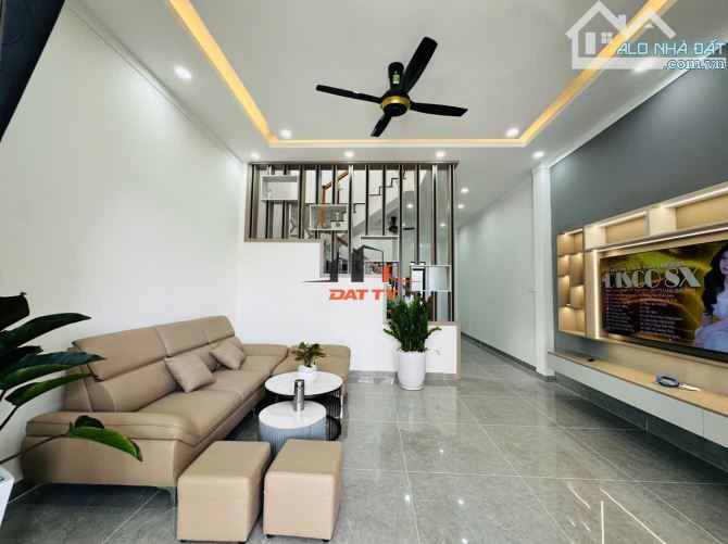 Nhà 2 tầng full nội thất mặt tiền Ung Văn Khiêm phường Eatam gần ĐH Tây Nguyên