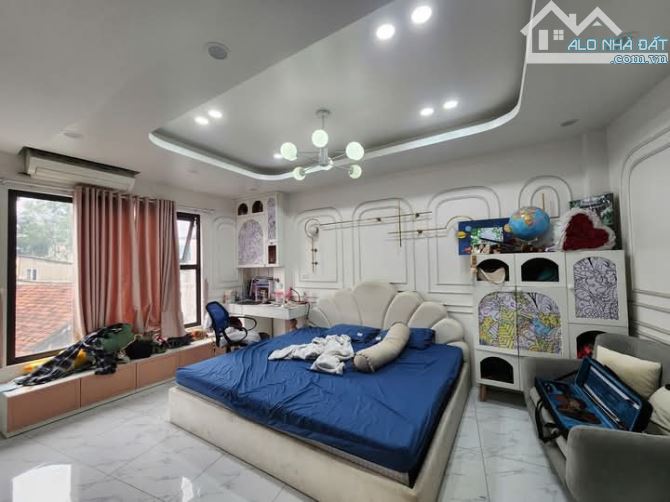 Cần bán nhà mặt phố Thanh Nhàn – Vị trí đắc địa, tiềm năng kinh doanh và đầu tư - Chỉ 7,9