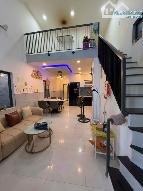 Bán Nhà Lửng Đúc, kiệt lớn sát biển Nguyễn Tất Thành. 70m2 đất