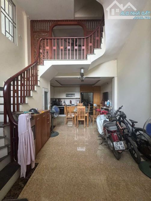 BÁN GẤP NHÀ NGÕ 250 PHAN TRỌNG TUỆ-CẦU BƯƠU DT40M*5 TẦNG*GIÁ 5.2TỶ CÁCH PHỐ 10M