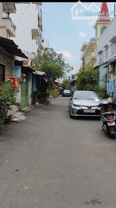 Bán nhà đường số Phường 4 Quận 8. Nhà gần Chợ Phạm Thế Hiển