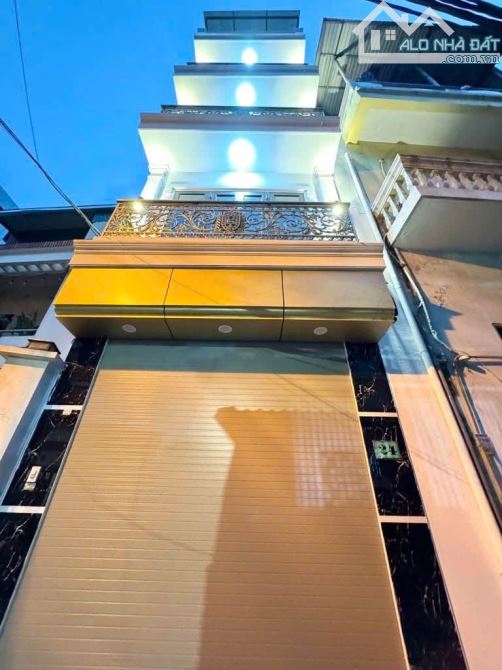 Nhà Biên Giang 5Tx32m2 Ô tô qua nhà  gần Quốc Lộ 6  chỉ 3 tỷ, Bãi gửi ô tô ngay trước cửa