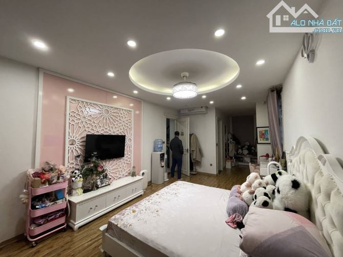 Bán nhà phố Lý Nam Đế, Hoàn Kiếm 70m2, 7T thang máy cực đẹp, mặt tiền 6.6m lô góc 3 thoáng