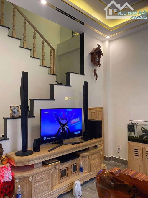 Nhà 3 Tầng Hoàng Diệu, 6,4 Tỷ, cách trung tâm 2 KM
