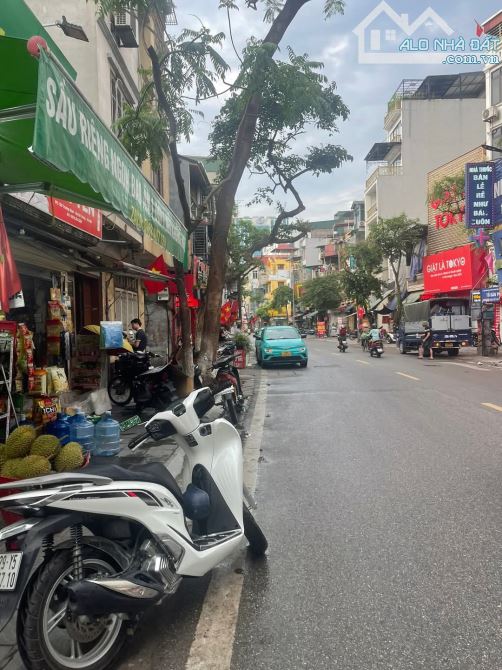 NHÀ MẶT ĐƯỜNG TRƯƠNG ĐỊNH HAI BÀ TRƯNG, VỊ TRÍ ĐẸP KINH DOANH ĐỈNH. DT 370M2 GIÁ 105 TỶ