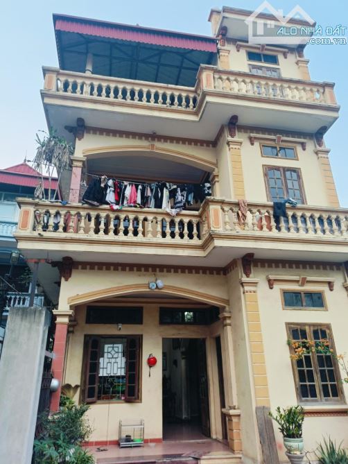 Bán đất tặng nhà 3 tầng Phúc Lợi, DT 56m2 x 3 tầng lô góc, ngõ ô tô thông