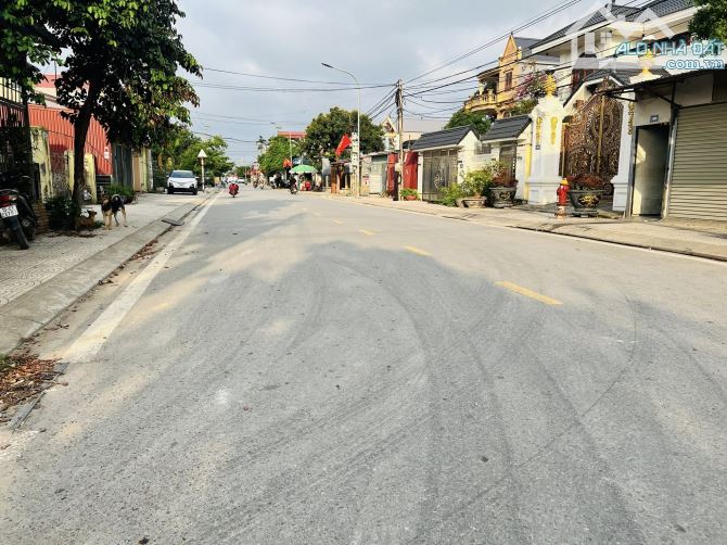 Đất Minh Kha, ô tô ra vào thoải mái, đi có đôi trăm mét ngay chợ Minh Kha