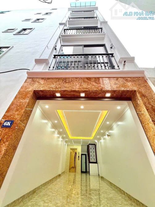 Bán nhà Phạm Văn Đồng, 47m2, phân lô, ô tô, nội thất chủ tặng,  nhỉnh 8tỷ.