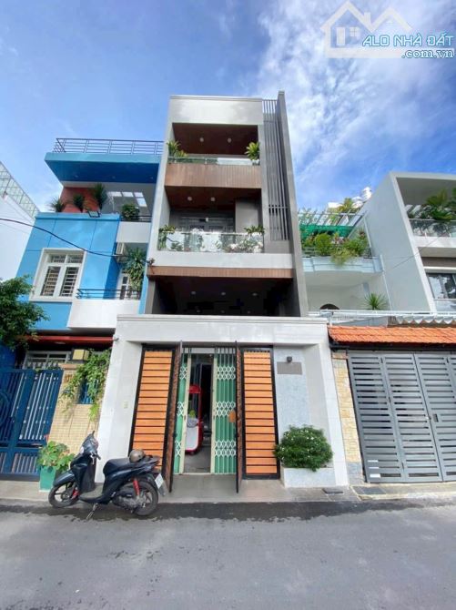 Bán nhà 1 trệt 3 lầu sổ riêng thổ cư p. Tân Tiến